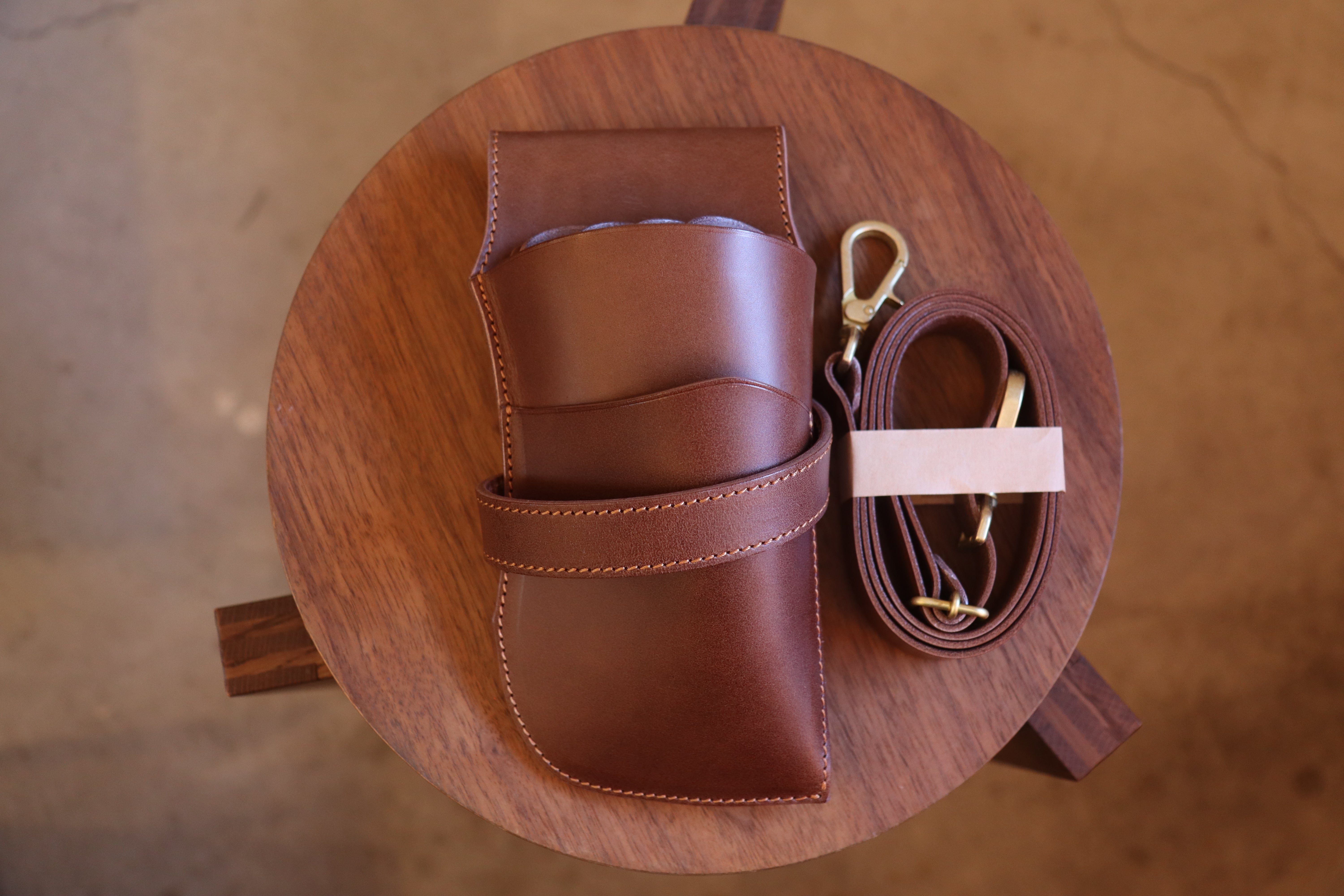 新品TAKEYA竹屋　SHT21BROWN 本革シザーケース　理美容シザー用 美容師向け本革シザーケース -sea s- 4丁用｜BLINK